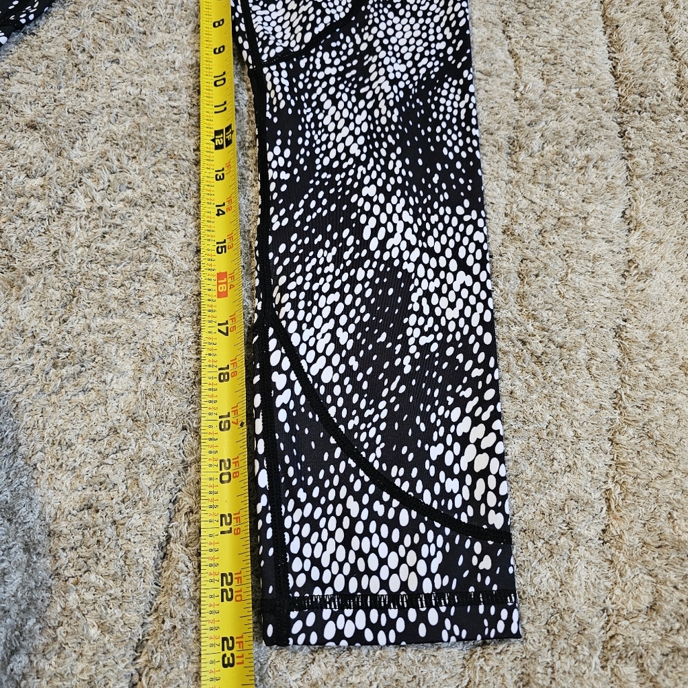 ZYIA Active Black Viper Pocket Light N Tight Hi-Rise Leggings 7/8 24” SZ 4 - Picture 6 of 11